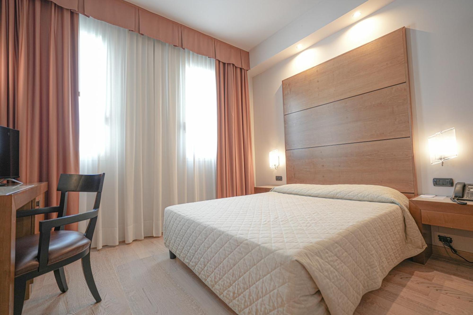 Hotel Europa Reggio nell'Emilia Exterior foto