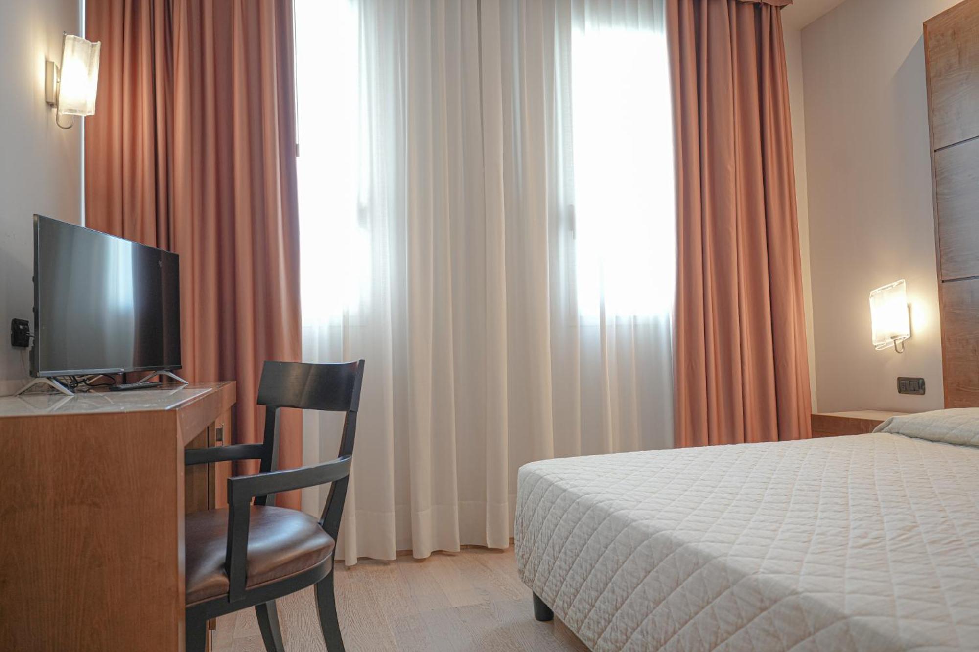 Hotel Europa Reggio nell'Emilia Exterior foto