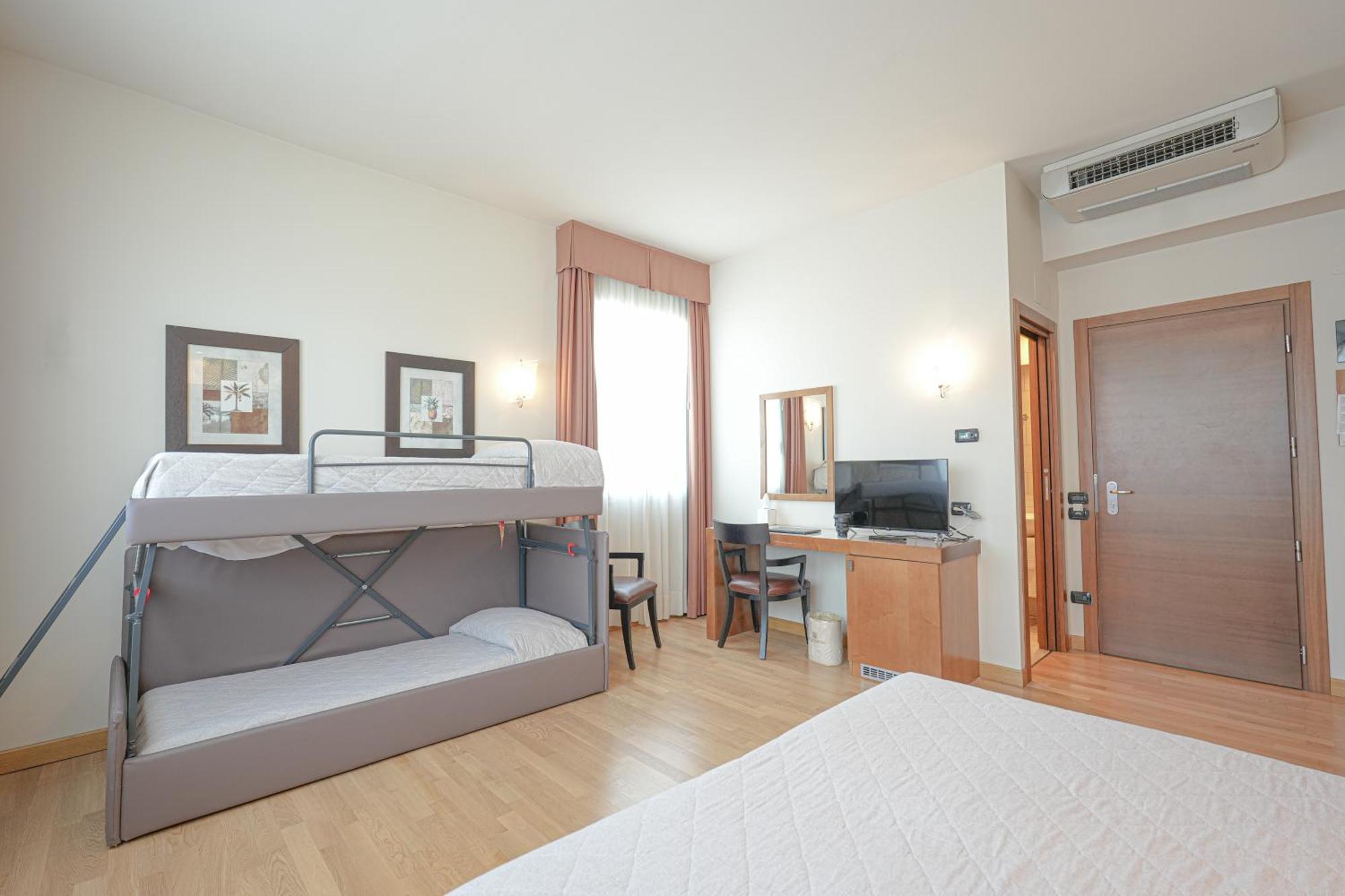 Hotel Europa Reggio nell'Emilia Exterior foto